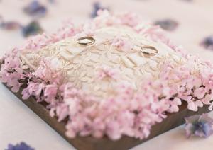 美しいダイヤモンドの輝きを婚約指輪に